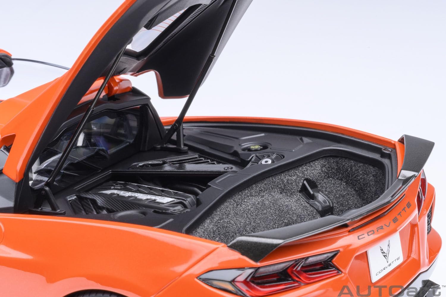 AUTOart 1/18 Chevrolet Corvette (C8) Stingray Z51 Orange Finished